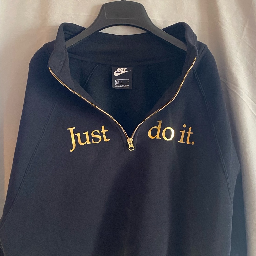 Nike Cropped Quarter Zip Up